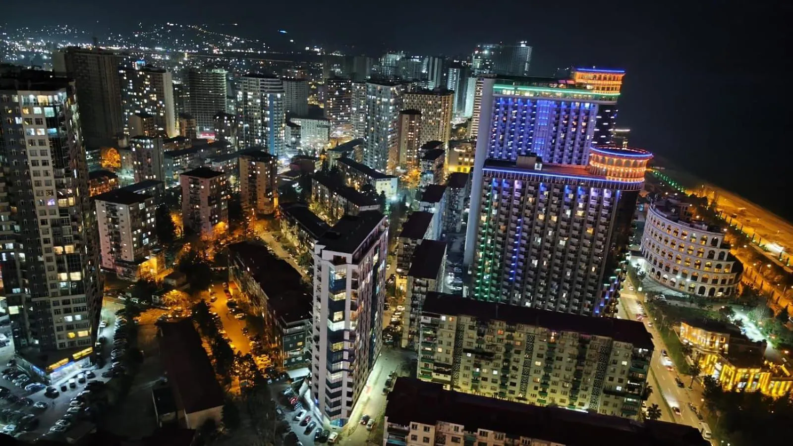 Hotel Orbi City Twin Towers-Batumi Apartments 0*, Batumi